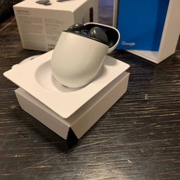 Google Pixel Buds Gen 2 (2020) - Picture 3 of 5
